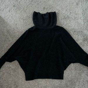 100% turtleneck cashmere sweater